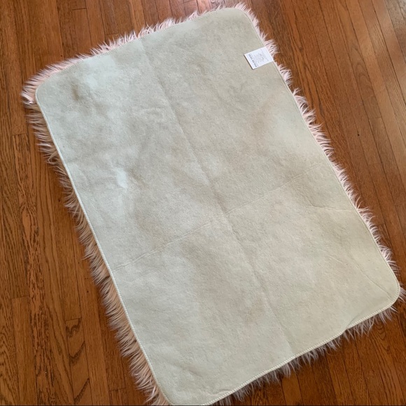 2’x3’ Fluffy Rug - Picture 2 of 2